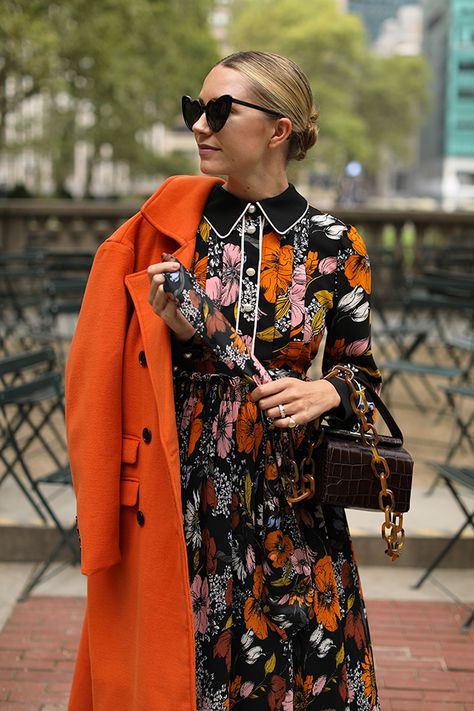 ATLANTIC-PACIFIC COLLECTION // PICK A PRINT | Atlantic-Pacific Blair Eadie, Fall Fashion Coats, Orange Coat, Orange Soda, Look Retro, Colour Blocking, Looks Chic, Inspired Outfits, Mode Inspiration