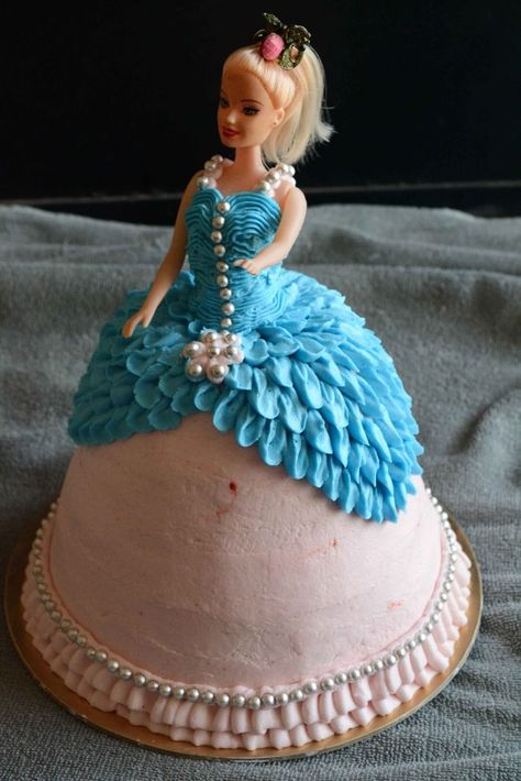 Doll Cake Design Simple, Doll Cake Designs, Barbie Doll Cake, Month Ideas, Chocolate And Vanilla Cake, Disney Barbie, Barbie Doll Cakes, Cake Liner, Cake Video