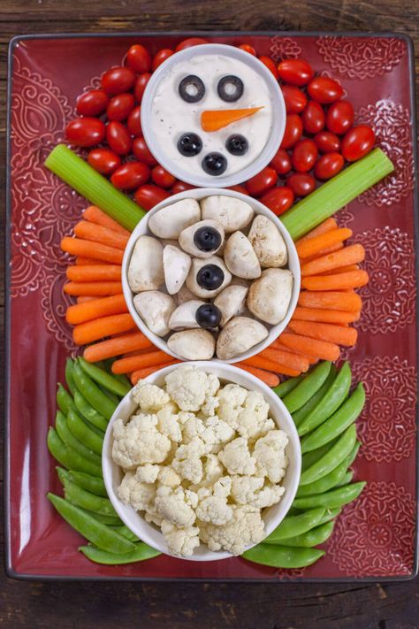 Christmas Veggie, Christmas Veggie Tray, Christmas Vegetables, Holiday Appetizers Easy, Appetizers For Kids, Christmas Cheese, Vegetable Tray, Christmas Fruit, Healthy Christmas