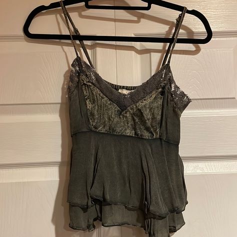 Nwt Grey Crop Top With Lace & Velvet On Top With Adjustable Straps Y2k Style Sleeveless Lace Tops, Lacy Tank Tops Y2k, Y2k Sleeveless Top With Lace Trim, Whimsigothic Clothes T-shirts & Tank Tops, Summer Punk, Fairy Grunge Tank Top, 2000s Tops, Digital Dress, Grey Crop Top