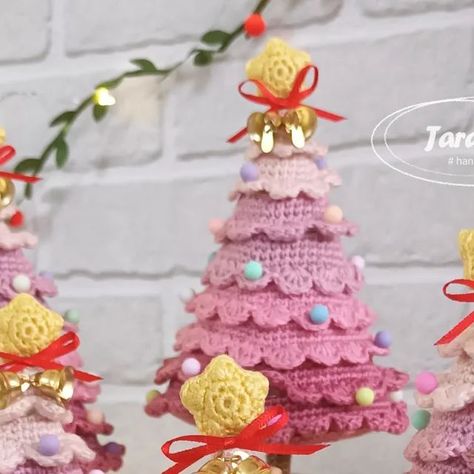 Jaravee on Instagram: "Pink Christmas trees. 🎄🩷❄️🎄⭐️" Pink Christmas Crochet, Pink Christmas Trees, 2023 Pink, Crochet Xmas, Crochet Christmas Trees, Pink Christmas Tree, 2024 Christmas, December 11, Winter Crafts