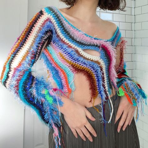 loupy studio on Instagram: “back on the chaotic freehand vibe and it feels goooood ! made exclusively from little scraps that I’ve collected over the last year - lots…” Pull Mohair, Crochet Stitches Guide, Novelty Yarn, Scrap Yarn, High Fashion Outfits, Crochet Woman, Crochet Skirt, Silk Yarn, Mohair Sweater