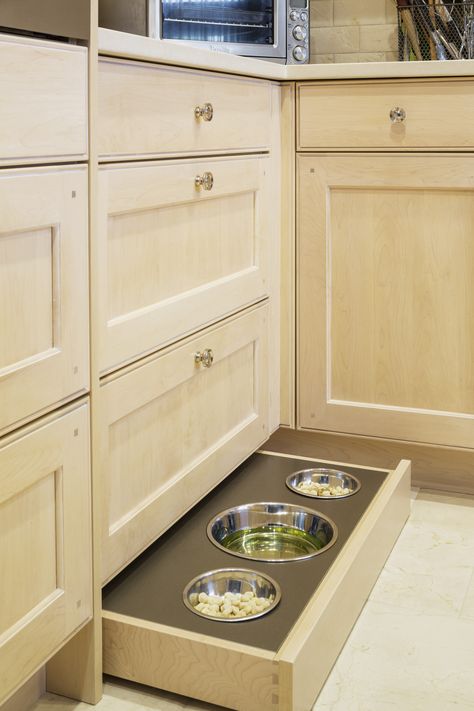 A must for dog owners! Dog bowls neatly stored in a cabinet toe-kick. Kitchen Island Dog, Bowl Cabinet, Cabinet Toe Kick, Dog Nook, Dog Cabinet, Dog Station, Dog Food Station, Dog Feeding Station, Kitchens Design