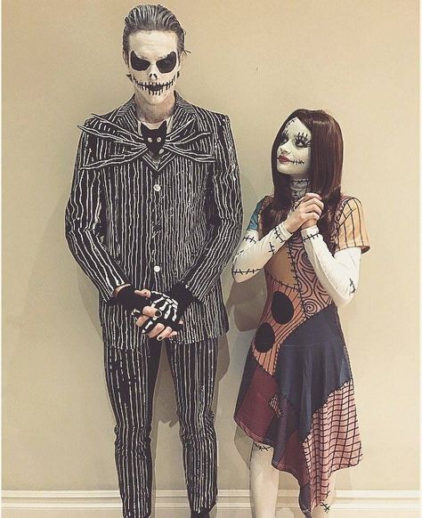 Jacob Elordi e Joey King no Halloween, no ano passado.My #TeenChoice nominee for #ChoiceSummerMovie is The Kissing Boothpic.twitter.com/HioahpFjaN Disney Couple Costumes, Halloweenský Makeup, Sally Costume, Halloween Fest, Halloween Coustumes, Halloween Idea, Couples Halloween Outfits, Holloween Costume, Diy Kostüm