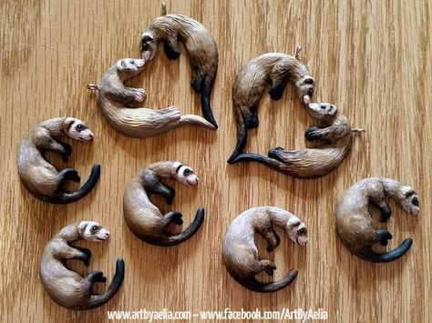 Finished painting a whole bunch of ferrets! Two of the solo ferrets and one of the ferret hearts are already spoken for, but the other pieces are available on my website :P Christmas Sculpture, Craft Clay, Cute Ferrets, Paper Mache Sculpture, Polymer Clay Animals, Cute Polymer Clay, Polymer Clay Miniatures, Clay Animals, Animal Projects