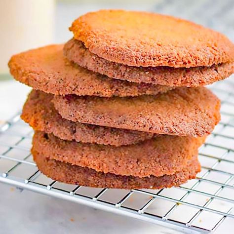 Easy Keto Ginger Snaps Cookie Recipe Keto Ginger Snaps, Ginger Snaps Cookies, Keto 2023, Sweets For Diabetics, Ginger Snap Cookies Recipe, Nut Cookies, Keto Cookie Recipes, Keto Biscuits, Ginger Biscuits