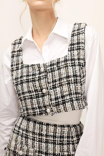 Tweed Top Outfit, Tweed Cropped Jacket, Tweed Crop Top, Fashion Dream Job, Tweed Top, Tweed Skirt, Women's Jackets, African Design Dresses, Fashion Design Clothes