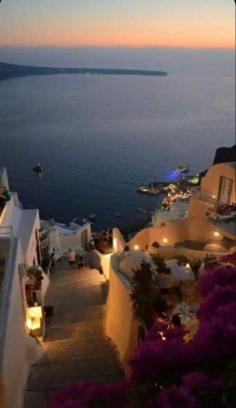 Grecia Santorini, Oia Santorini, Dream Travel Destinations, Dream Holiday, Santorini Greece, Vacation Places, Beautiful Places To Travel, Paros, Pretty Places