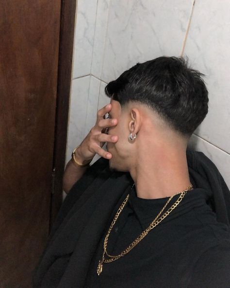 Crazy Hair Boys, Low Fade Haircut Men's, Hair Types Men, Taper Fade Short Hair, Fade Haircut Styles, Haircut Selfie, Photo Hijab, Low Skin Fade, Mens Haircuts Short Hair