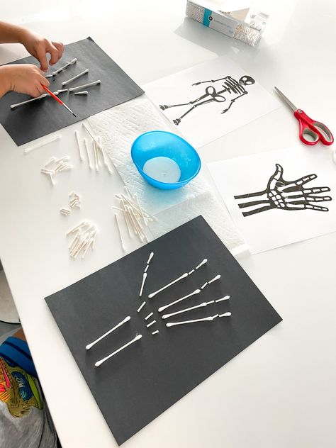 X Ray Art Preschool, Q Tip Skeleton Craft Preschool, X Ray Preschool Craft, Q Tip Skeleton Hand Craft, X Ray Craft, Skeleton Q Tips Craft, Q Tip Skeleton Craft, Q Tip Skeleton, Skeleton Activities