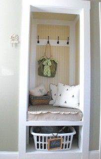 I really would love to do this... repurpose your entryway closet with paint/wallpaper, hooks and a seat with storage underneath. Mud Closet, Tiny Entryway, Mini Dressing, Front Closet, Entry Closet, Mud Rooms, Small Closet, Closet Makeover, Cool Ideas