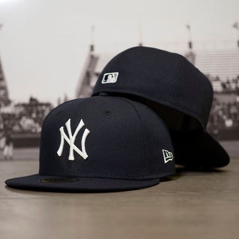 Lacrosse Stick Heads, Ny Cap, New York Yankees Logo, Yankees Cap, Mlb Logo, Yankees Hat, Dope Hats, Hat Aesthetic, Yankees Logo