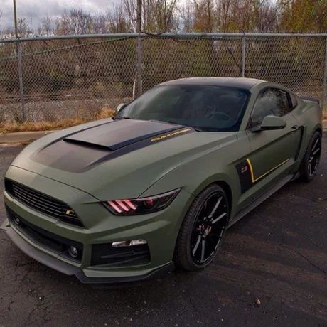 The red lights make it a damn - 9GAG Mustang Wrap, Green Ford Mustang, Green Mustang, Red Lights, Car Photography, Ford Mustang, Mustang, Dark Green, Make It