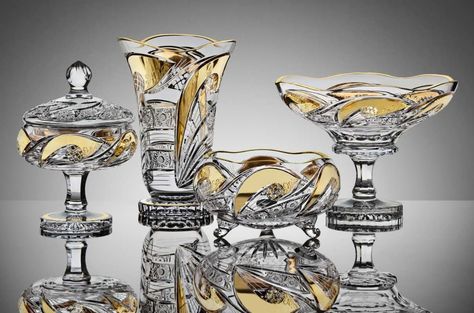 BOHEMIA CRYSTAL Crystal Glassware Antiques, Crystal Ideas, Moser Glass, Bohemia Glass, Bohemia Crystal, Luxury Tableware, Crystal Stemware, Bohemian Crystal, Crystal Glassware