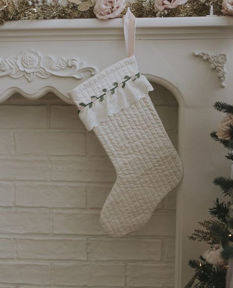 Christmas Stocking Aesthetic, Quilted Christmas Stockings Ideas, Stocking Aesthetic, Christmas Stockings Aesthetic, Merry Pinkmas, Christmas Stockings Ideas, Stockings Aesthetic, Quilted Christmas Stockings, Romantic Fashion