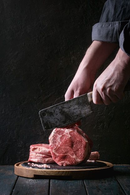 Wagyu Recipes, Meat Food Styling, Homemade Meat Rub, Lemon Cupcake Recipe, Canned Meats, Cream Cheese Sugar Cookies, Tomahawk Steak, Dark Food Photography, Premium Meat