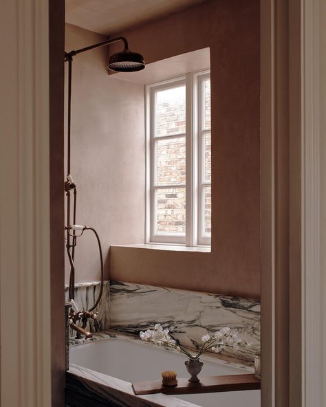 Work stuff • Instagram Hill Villa, Minimal Bathrooms, Corner Shower Bench, Lefroy Brooks, 1920s Interior Design, Industrial Chic Interior Design, Marble Tub, His And Hers Sinks, Bathroom Shower Design