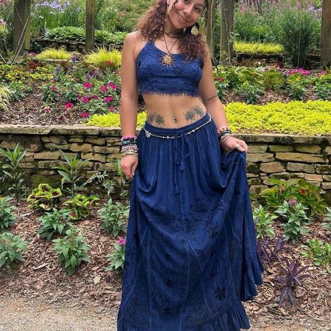 Button Up Shirt With Long Skirt, Blue Earthy Outfit, Hippie Maxi Skirt, Long Blue Skirt Outfit, Different Clothing Aesthetics, 90s Boho Fashion, Bohemian Aesthetic Outfit, Vintage Hippie Aesthetic, Maxi Skirt And Top Set