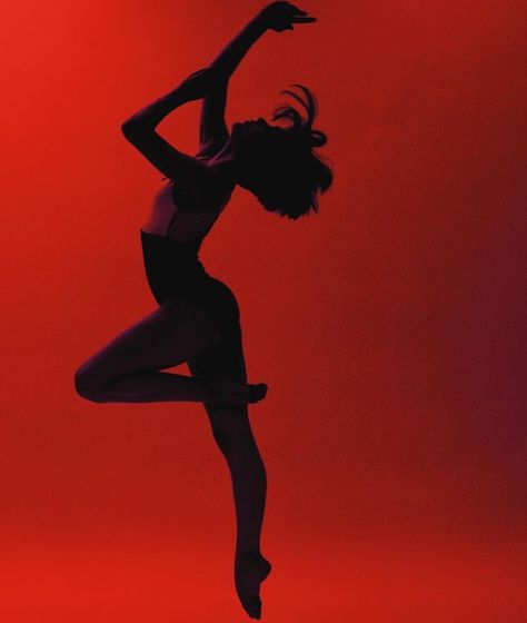 Ballet Dancing Aesthetic, Emotional Dance Photography, Red Dance Aesthetic, Danse Aesthetic, 70s Dancing, Silhouette Dancing, Colour Gel Photography, Dancing Woman, Dance Silhouette