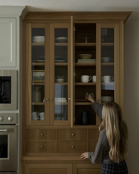 Kitchen Built In Hutch, Built In Hutch Dining Room, Built In Kitchen Hutch, Kitchen Display Cabinet, Kitchen Built In, Dining Hutch, Built In Hutch, Dining Room Hutch, Kitchen Display