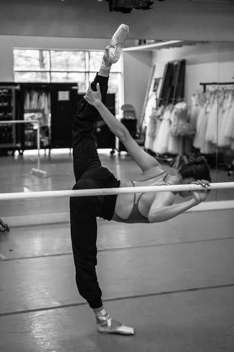 The Ballet, Dance Studio, Ballerinas, Ballet Shoes, A Woman, Ballet, Black And White, White, Black