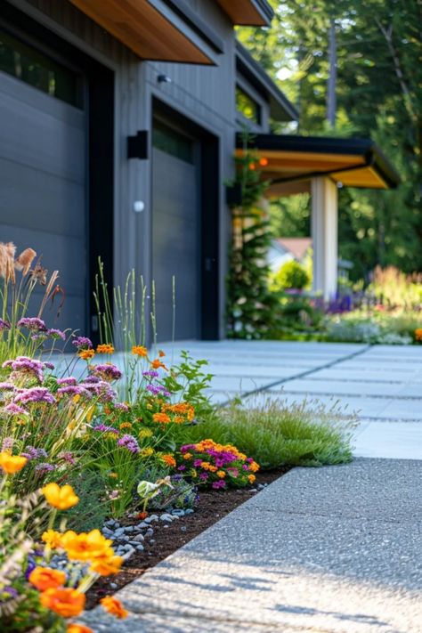 Explore eye-catching driveway landscaping ideas that will boost your curb appeal. Discover how to make your front yard inviting and lively using colorful plants and chic materials. Half Circle Driveway Landscaping, Driveway Remodel, Side Of Driveway Landscaping, Circle Driveway Landscaping, Driveway Landscaping Ideas, Circle Driveway, Creative Landscaping, Boost Curb Appeal, Driveway Design