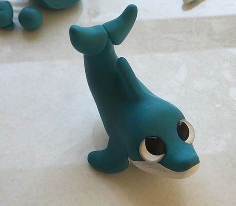 Polymer Clay Dolphin, Clay Dolphin, Fimo Kawaii, Clay Inspo, Animal Ideas, Wallpaper Iphone Boho, Kawaii Toys, Polymer Clay Animals, Clay Animals