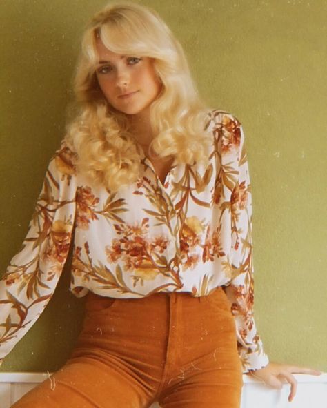 Stevie Nicks Images, 70’s Hair, Rose Vans, My New Haircut, 70s Hair, Curly Hair Tutorial, Show Beauty, 70s Outfits, 70’s Fashion