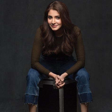 These photos of Anushka Sharma are Super Hot, Trust Me - HeSheAndBaby.com Anushka Sharma Pics, Virat Anushka, Anushka Sharma And Virat, Virat And Anushka, Glamour World, 1 May, Anushka Sharma, Virat Kohli, Bollywood Girls