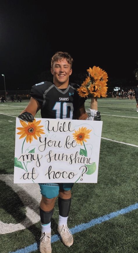 Country Homecoming Proposal, Hoco Signs, Creative Prom Proposal Ideas, Cute Hoco Proposals, Homecoming Poster Ideas, Bff Ideas, Cute Promposals, Country Prom, Funny Prom