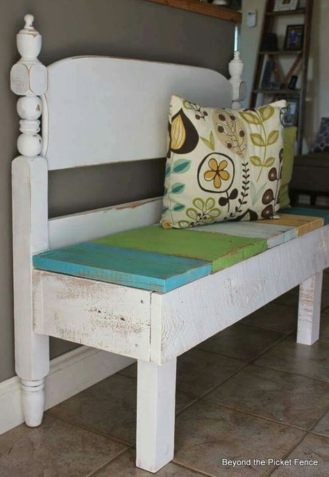 Love Diy Benches, Headboard Benches, Diy Storage Bench, Headboard Bench, Reclaimed Wood Projects, Diy Headboard, Wood Headboard, Refurbished Furniture, Picket Fence