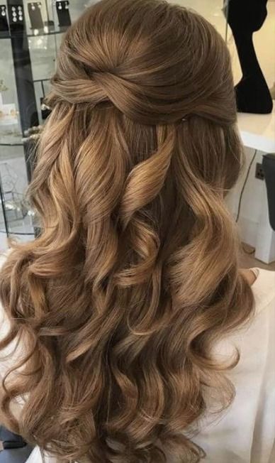 Semi Formal Hairstyles, Sweet 16 Hairstyles, Short Dyed Hair, Bridemaids Hairstyles, Cute Prom Hairstyles, Half Up Wedding Hair, Formal Hairstyles For Long Hair, Paid Promotion, Hairstyle Idea