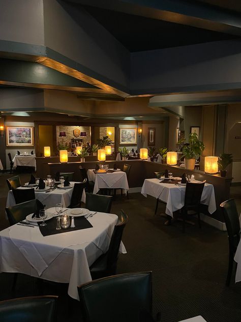 SAM'S STEAKHOUSE Steakhouse Aesthetic, Mortons Steakhouse, Steakhouse Restaurant, Aesthetic Exterior, Sides For Chicken, Steak And Seafood, Family Estate, Juicy Steak, Best Steak