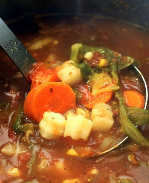 Easy Soups To Make, Cholesterol Recipes, Quick And Easy Soup, Low Cholesterol Recipes, Cubed Potatoes, Carrots And Potatoes, Seasonal Produce, Vegetable Soup Recipes, Butter Beans