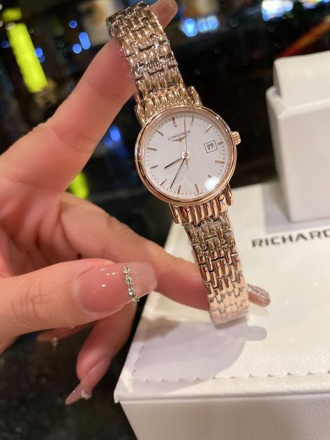 Womens Longines Watch, Arabic Watch Women, Longines Women Watch, Iwc Watches Women, Old Money Watches Women, قلادات متدلية, Pretty Watches, Accessorize Jewellery, Jewelry Wishlist