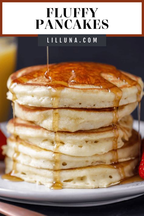 Waking up to a big stack of fluffy pancakes is THE BEST! This recipe is foolproof for the best pancakes in the world! #fluffypancakes #pancakes #pancakerecipe #fluffypancakerecipe #breakfast Quick Pancakes, The Best Pancakes, Best Pancakes, Freeze Pancakes, Fluffy Pancake Recipe, Buttermilk Pancakes Fluffy, Best Pancake Recipe, Pancake Recipe Easy, Pancakes Easy