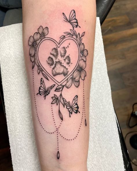 Small Pet Memorial Tattoo, Tattoos To Honor Pets, Memorial Pet Tattoos, Multi Pet Tattoo, Dog Rememberance Tattoo, Dog Paw Print Tattoo Ideas, Paw Prints And Flowers Tattoo, Paws And Flowers Tattoo, Best Friend Memorial Tattoos