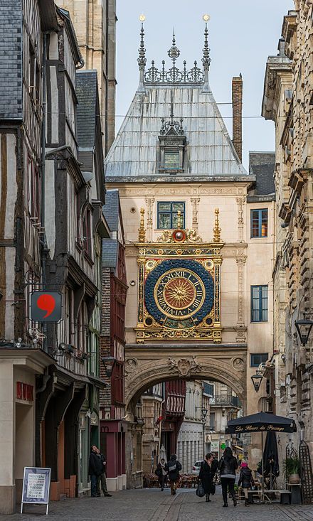 Vila Medieval, Rouen France, Medieval Tower, Houses In France, Revival Architecture, Medieval Houses, Chateau France, Beautiful Castles, Montpellier