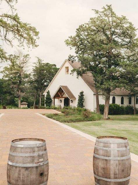 West Texas Wedding Venues, Texas Spring Wedding, North Texas Wedding Venues, Houston Texas Wedding Venues, Bougie Wedding, Shayla Wedding, Outdoor Wedding Venues Texas, Austin Texas Wedding Venues, Wedding Venues In Texas