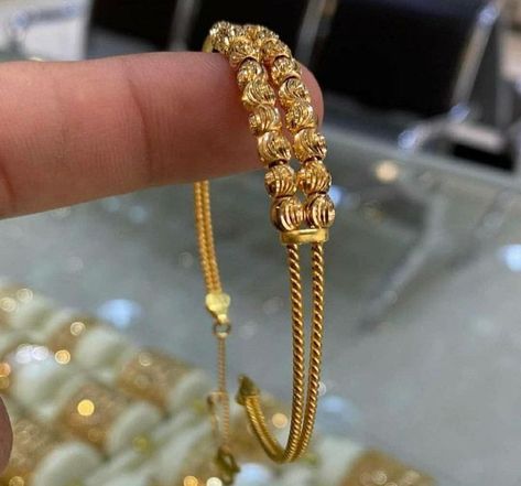 Beautiful bracelet Designing Latest Bracelet Designs Gold For Women, Kada Bracelet Gold For Women, Gold Kada Design For Women, Contemporary Silver Necklace, Necklace Design Ideas, Kada For Women, Gold Necklace Design, Women Gold Necklace, Rings Ladies