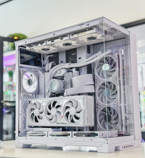 WHITEOUT™️ Let’s not forget our roots. We perfected the all white build. This iconic “Snow White” will never get old to us. Do you prefer this look or is it overplayed? #vyralteq #vyralpcs #whitepc #pcbuilds White Pc Build Aesthetic, White Pc Build, Pc Aesthetic, Pc Ideas, Gaming Ideas, Pc Design, Pc Builds, Pc Build, Custom Computer