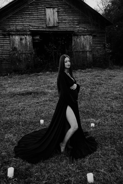 Halloween Themed Maternity Shoot, Addams Family Maternity Shoot, Goth Maternity Photos, Spooky Maternity Photoshoot, Witch Maternity Photos, Alternative Maternity Shoot, Dark Maternity Shoot, Spooky Maternity Pictures, Goth Pregnancy Announcement