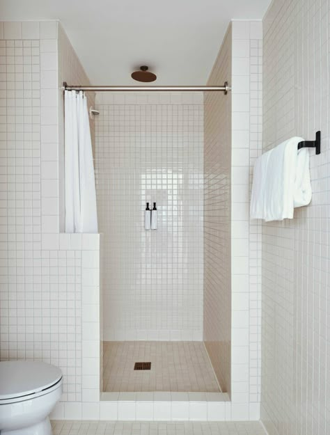 Shaker/Japanese Simplicity at Ace Hotel's New Sister City on the Bowery - Remodelista White Tiled Bathroom, Tiled Bathroom, Interior Simple, Hotel Concept, New York Hotels, Ace Hotel, Bad Design, City Hotel, City Design