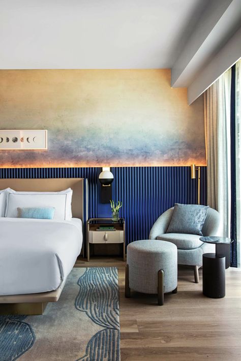 Inside an Award-Winning Boutique Hotel in Washington, D.C. Luxury Hotel Room Bedroom Suites, 2023 Interior Design, Boutique Hotel Bedroom, Boutique Hotels Interiors, Boutique Hotel Room, Small Country Homes, Small Beach Houses, Boutique Hotels Design, Bungalow Bedroom