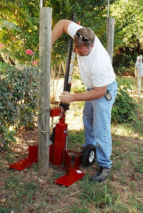 Post Hole Digger, Machining Metal Projects, Stump Removal, Fence Stain, Fence Toppers, Loading Dock, Privacy Fence Designs, Diy Fence, Aluminum Fence