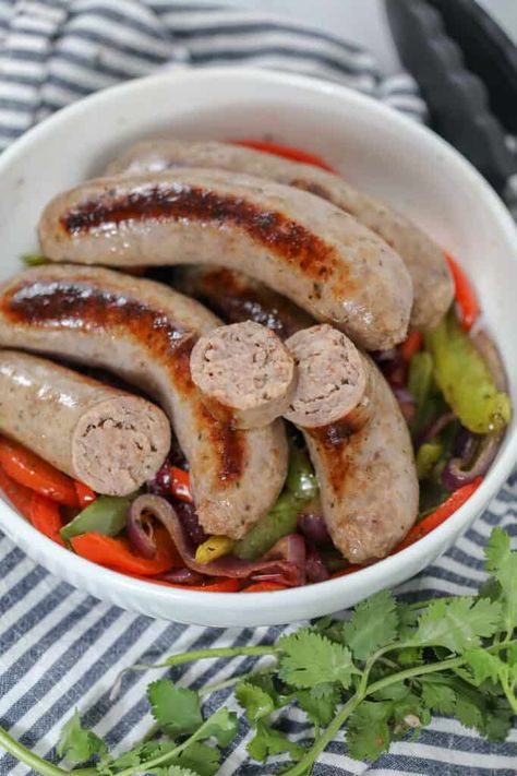 how to cook italian sausages on the stove in a white bowl with bell pepperss Cooking Italian Sausage, Sweet Italian Sausage Recipes, Ground Beef Breakfast, Sausage Recipes For Dinner, Italian Chicken Sausage, Italian Sausage Recipes, Ground Italian Sausage, Mild Italian Sausage, Clam Recipes