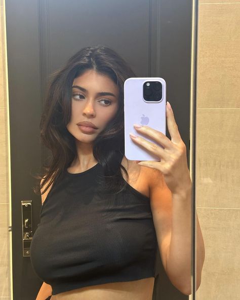 khy | the perfect tank khy.com | Instagram Kylie Jenner, Split, Mirror, Iphone, Instagram