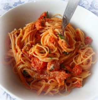 Cappellini Pasta, Hot Bread, The English Kitchen, Garlic Cheese Bread, Spicy Tomato Sauce, English Kitchen, English Kitchens, Pasta Dinners, Great Appetizers