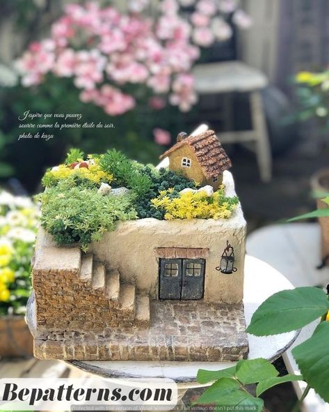 Garden Planters | Cozy Garden Ideas | Beginner Tutorial Garden Ideas Beginner, Cozy Garden Ideas, Mini Garden Decor, Cool Things To Build, Clay Planter, Cozy Garden, Garden Decoration Ideas, Cement Flower Pots, Clay Fairy House