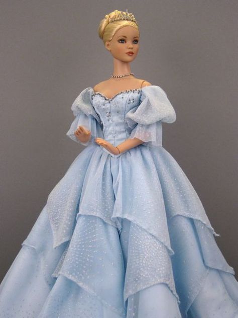 Cinderella doll, the Toy Box Philosopher Light In A Box Dress, Out Of The Toy Box Outfit, Disney Barbie Dolls, Cinderella Doll, Barbie Bridal, Dress Barbie Doll, Barbie 2000, Diy Barbie Clothes, Disney Princess Dolls